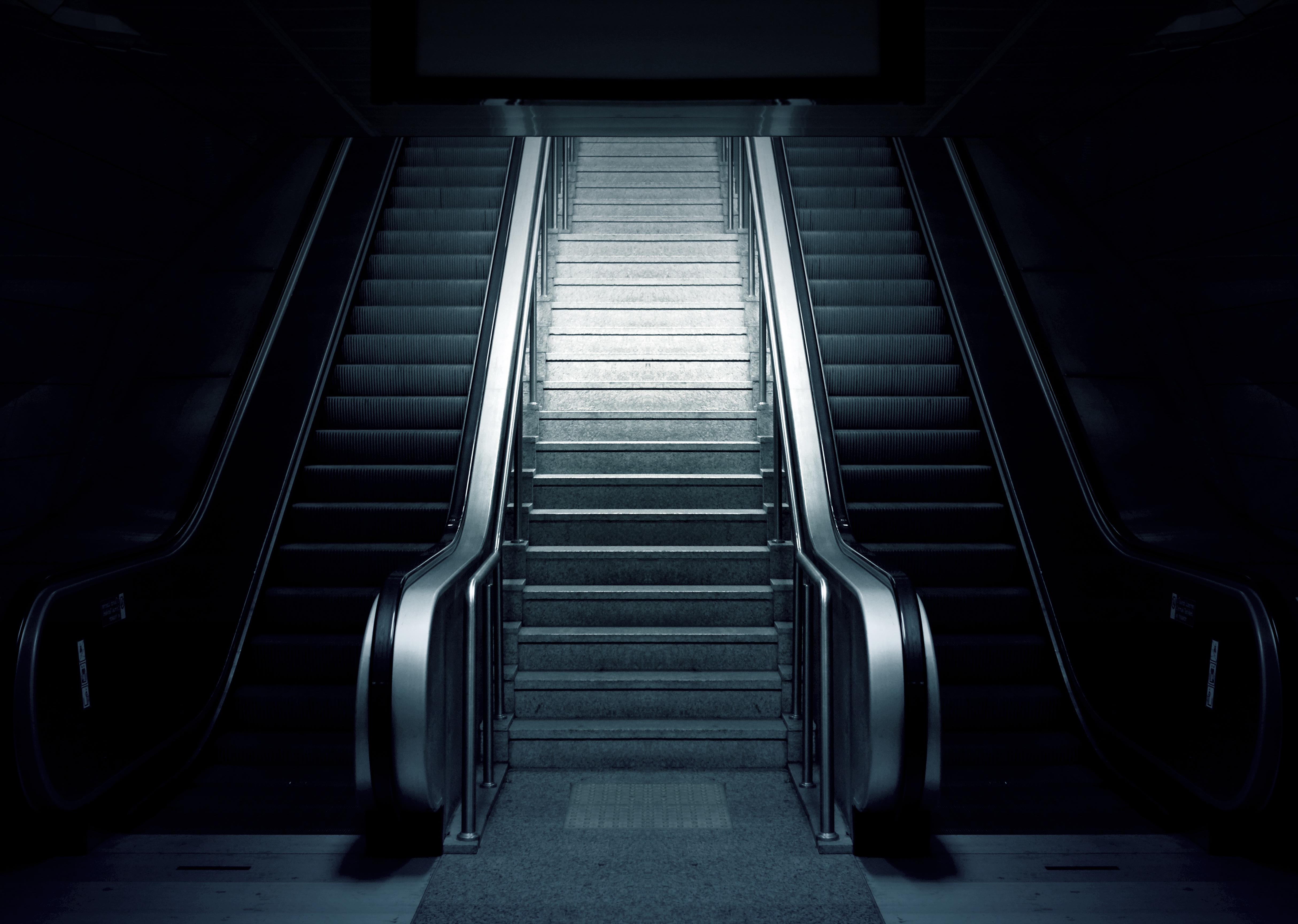 Escalateurs et trottoirs roulants